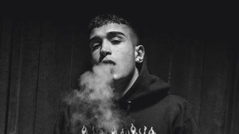 Lo spinello del rapper alla Versiliana divide fan e genitori