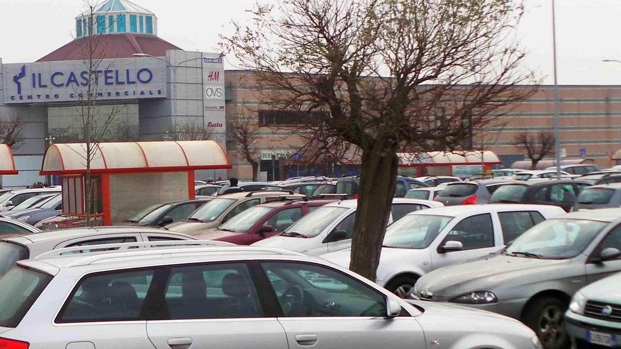 Ferrara, fermato con 14 bottiglie di amaro