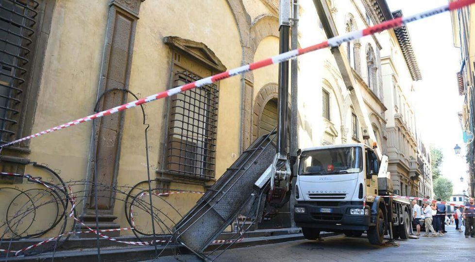 Tragedia di via Veneto, un consulente tecnico per capire il cedimento 