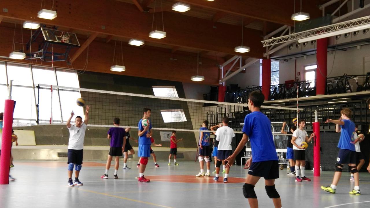 I ragazzi del Volley Prato in allenamento
