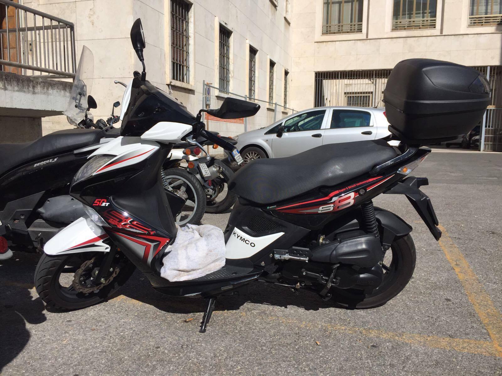 Lo scooter del livornese denunciato dalle forze dell'ordine