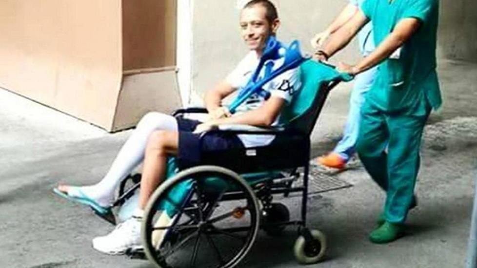 Moto: Rossi già a casa, sogna un rientro lampo