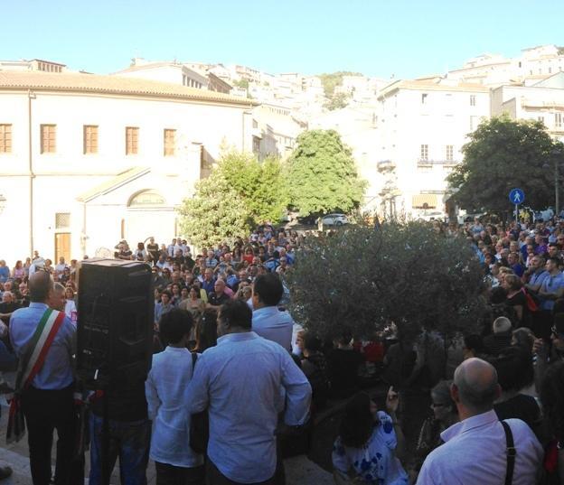 Ozieri di nuovo in piazza «Difendiamo l’ospedale» 