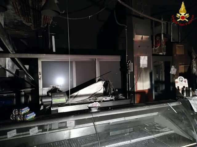 Principio d'incendio in macelleria