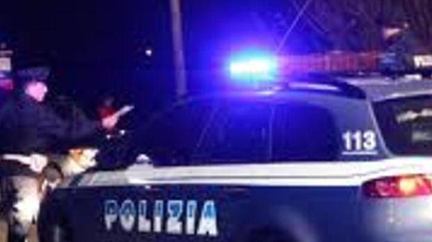 Coppia di fidanzati aggrediti e picchiati in centro a Marina