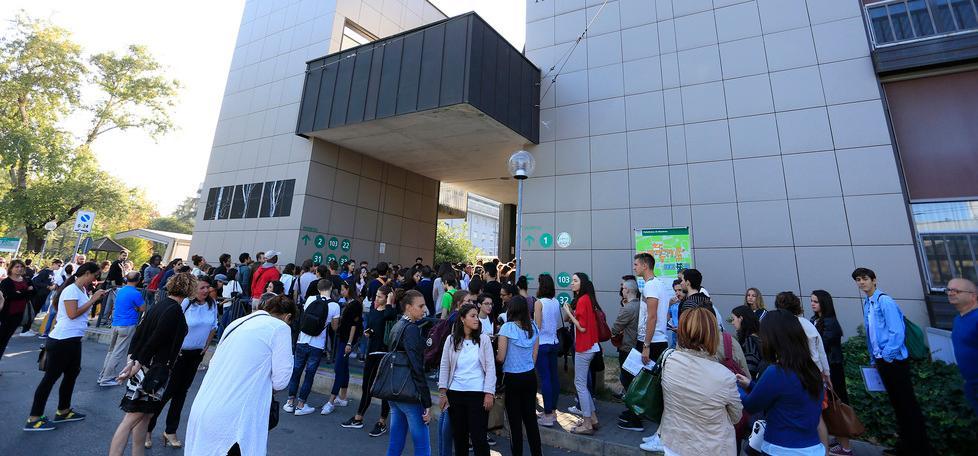 Modena Il sogno del camice bianco e il test di Medicina che non convince 