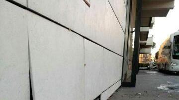 Cani sciolti dietro la bomba carta all’Airone