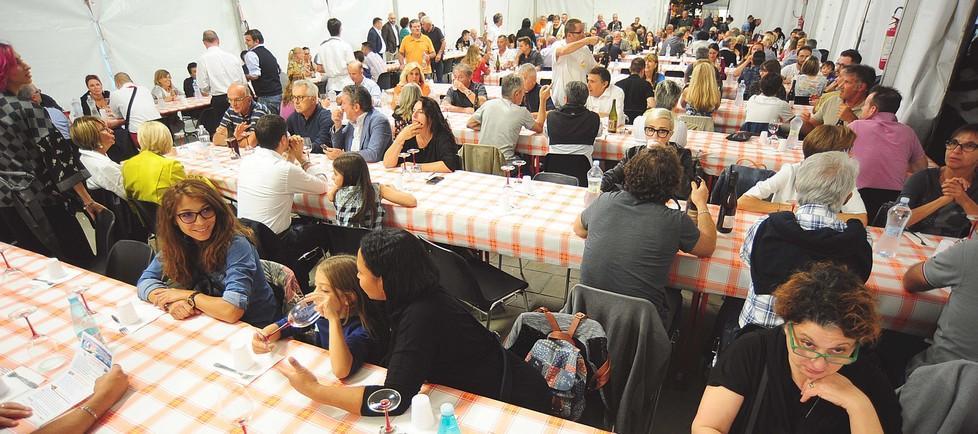 Salame contro mortadella, ma a vincere è la convivialità 