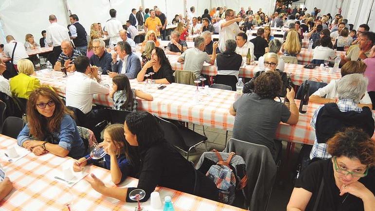 Salame contro mortadella, ma a vincere è la convivialità