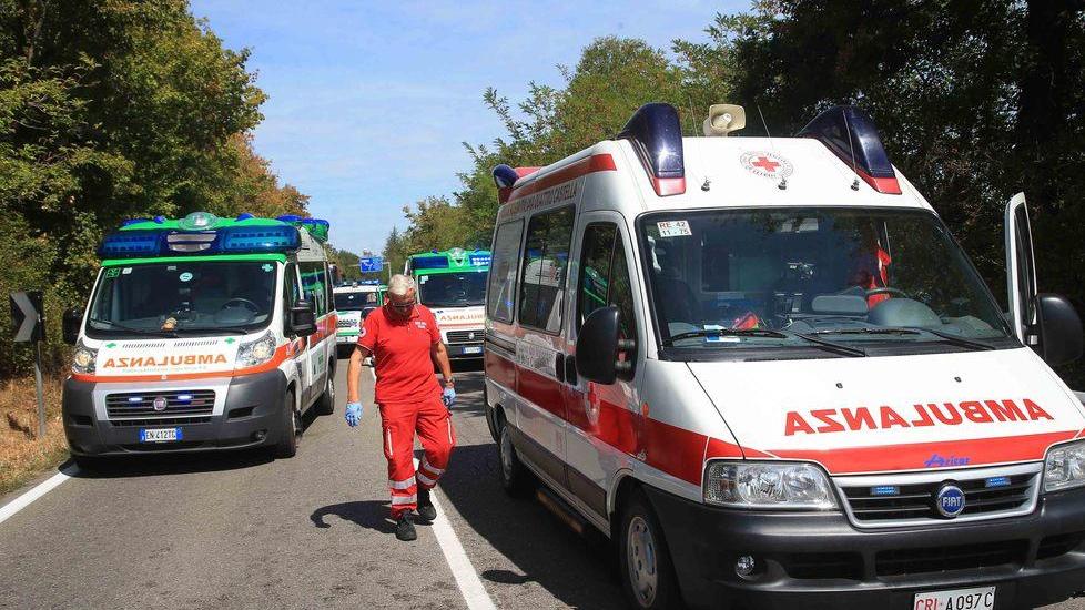 Schianto, feriti due bimbi e la mamma