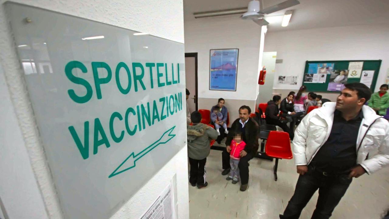 Vaccini, la Sardegna è "protetta". Ma mancano ancora all'appello 10mila bambini