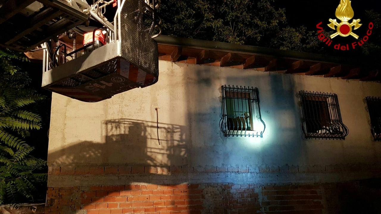 Rubiera: va a fuoco la casa, salvati madre e figlio