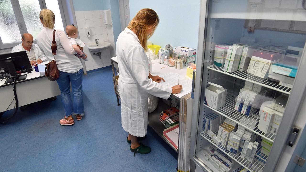 Vaccini obbligatori: rischio caos a scuola. La Regione Toscana rassicura