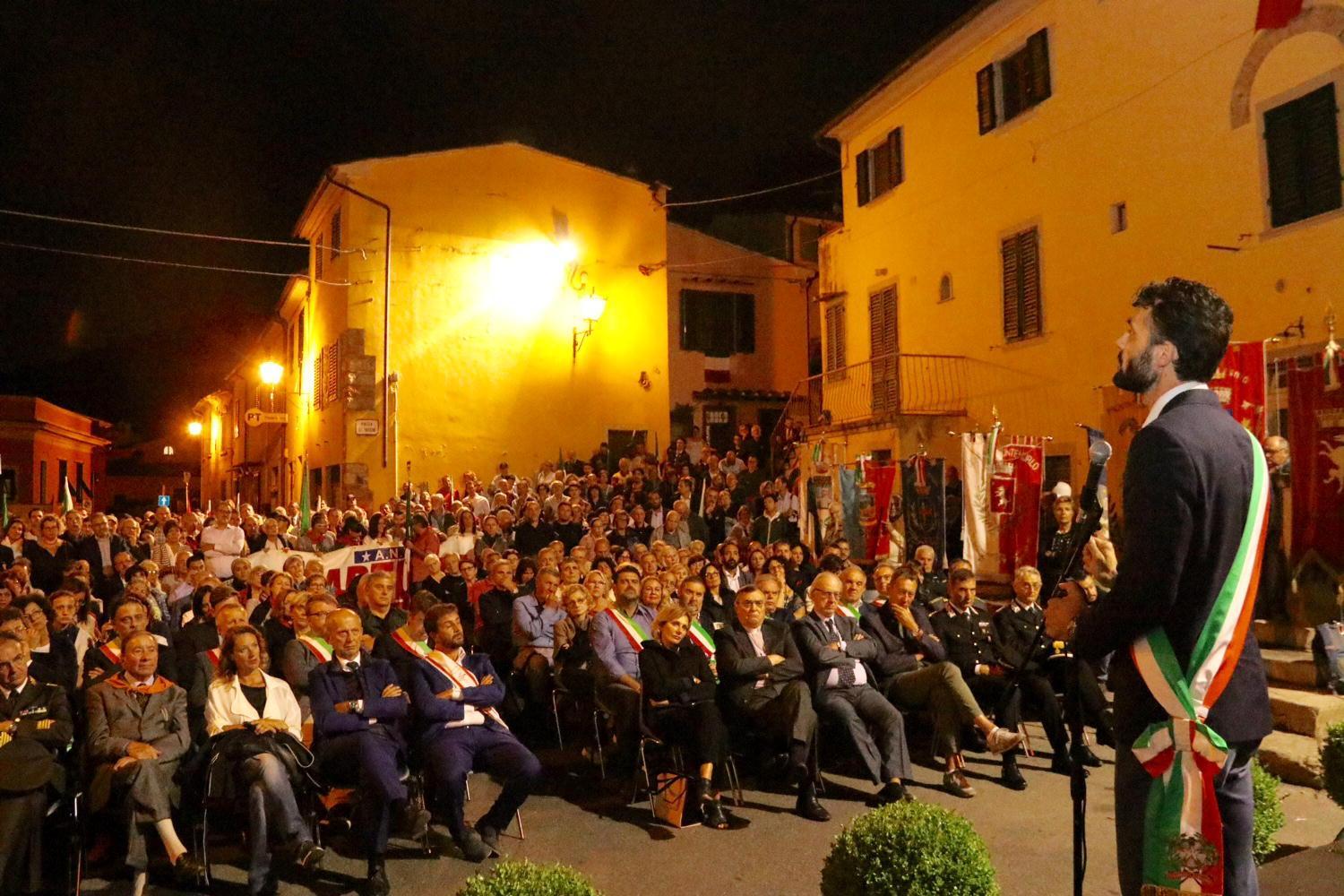 Il sindaco Biffoni alle celebrazioni per la Liberazione a Figline (foto Batavia)
