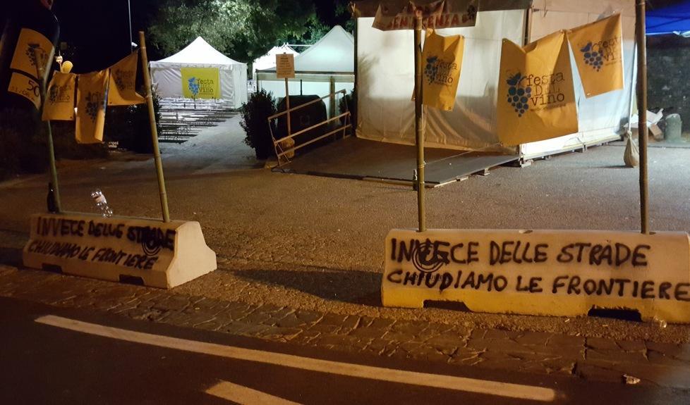 Protesta sui blocchi per CasaPound