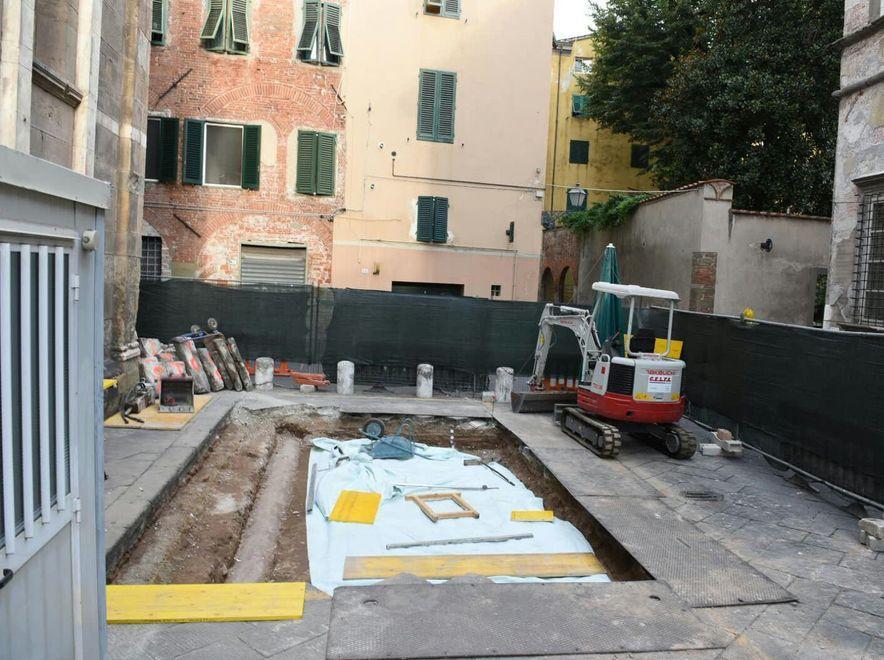 SìAmo Lucca: «Stop all’isola ecologica» 
