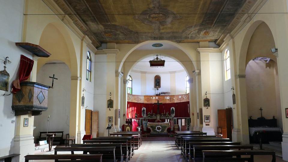 Il tetto è a rischio crollo La chiesa resta inagibile