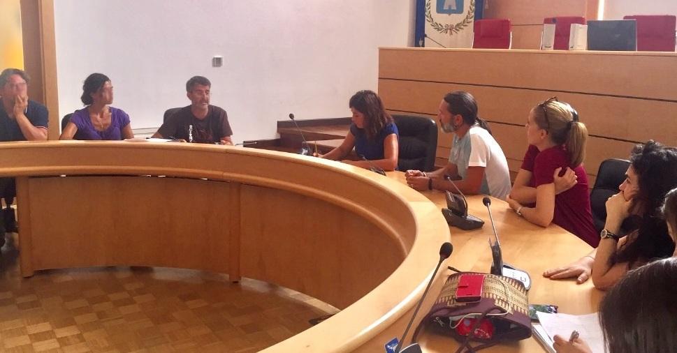 Il sindaco incontra i no-vax critiche dall’opposizione