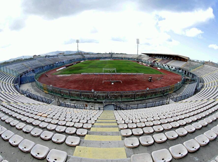 Lo stadio archeologico, benvenuti al Picchi nel circo dei sentimenti - Le foto 