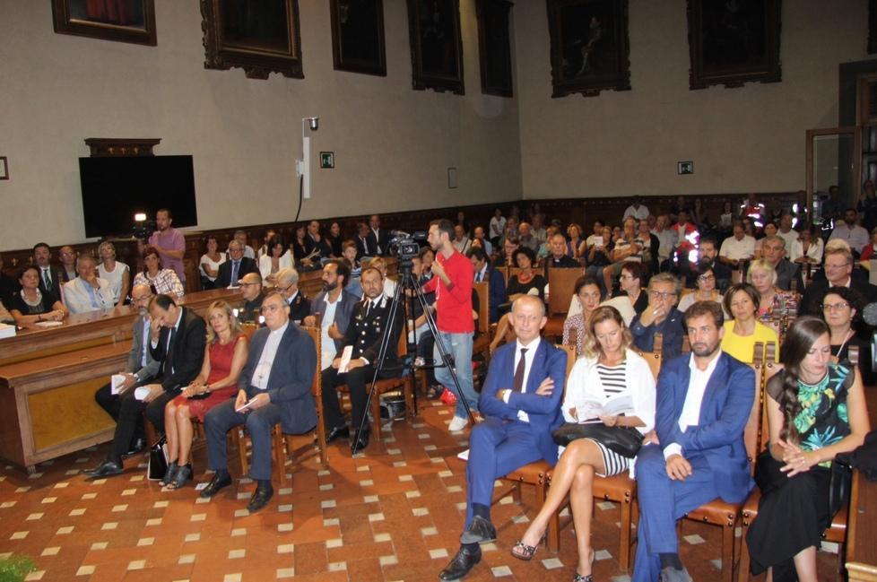 È il giorno del Corteggio blindato 