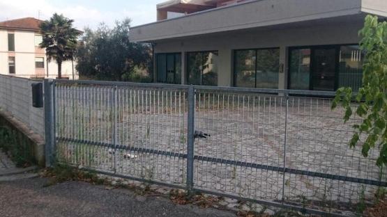 La farmacia si sposta e raddoppia ma rimarrà chiusa due settimane