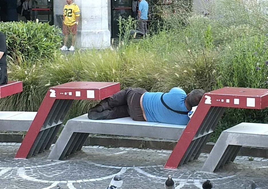 Il questore duro: che siano solo delle passeggiate 