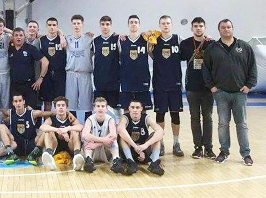 Bozzola è tornato con la sua nuova accademia di basket 