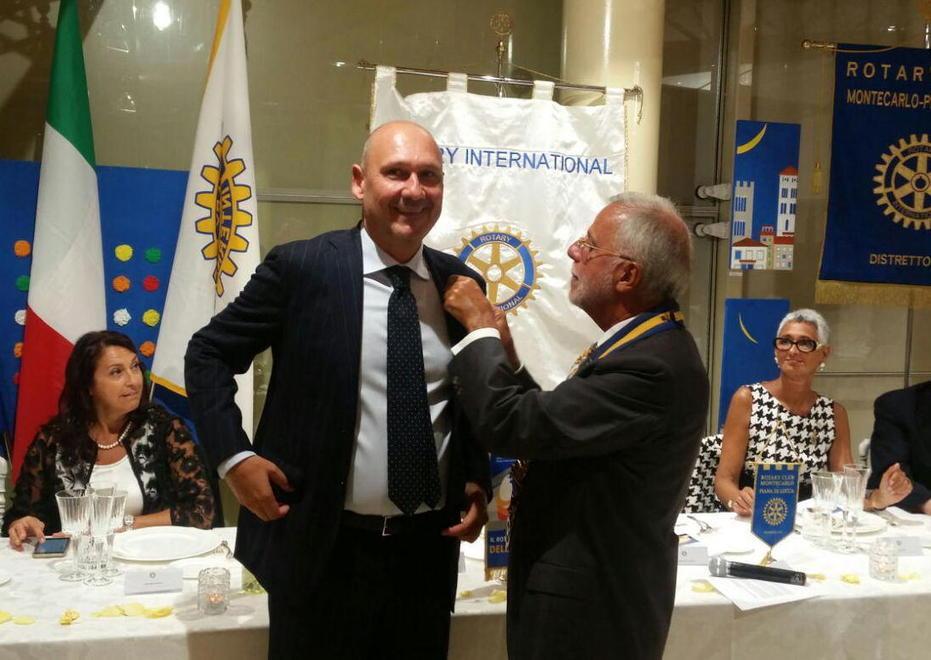 Visita del governatore del Distretto 2071