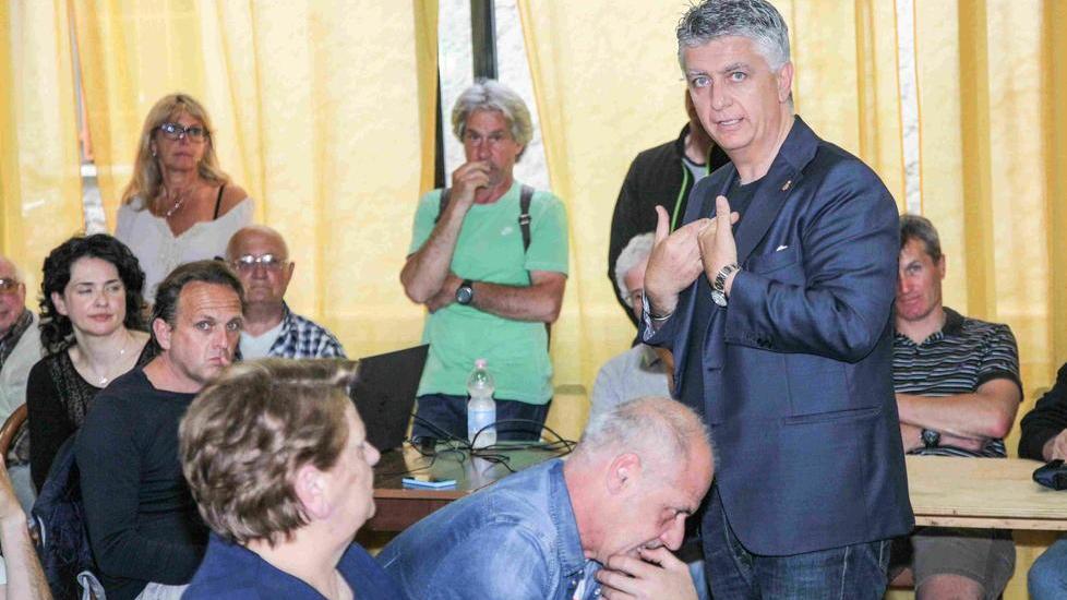 Multe per gli striscioni «Paghiamo tutto noi»