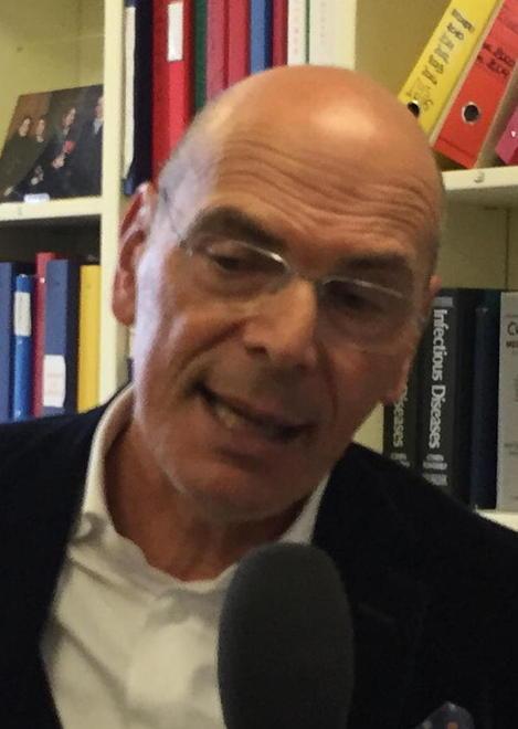 In casi sporadici c’è la trasmissione tra uomo e uomo 