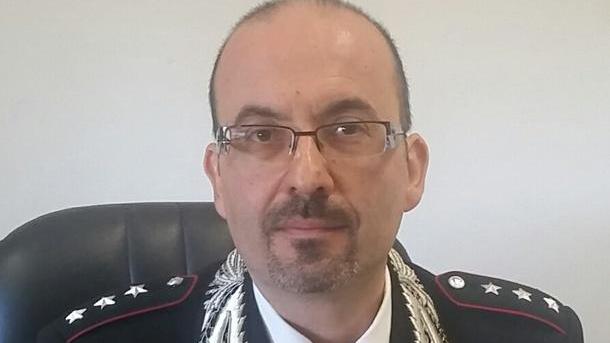Carabinieri, Costanzo lascia Cento