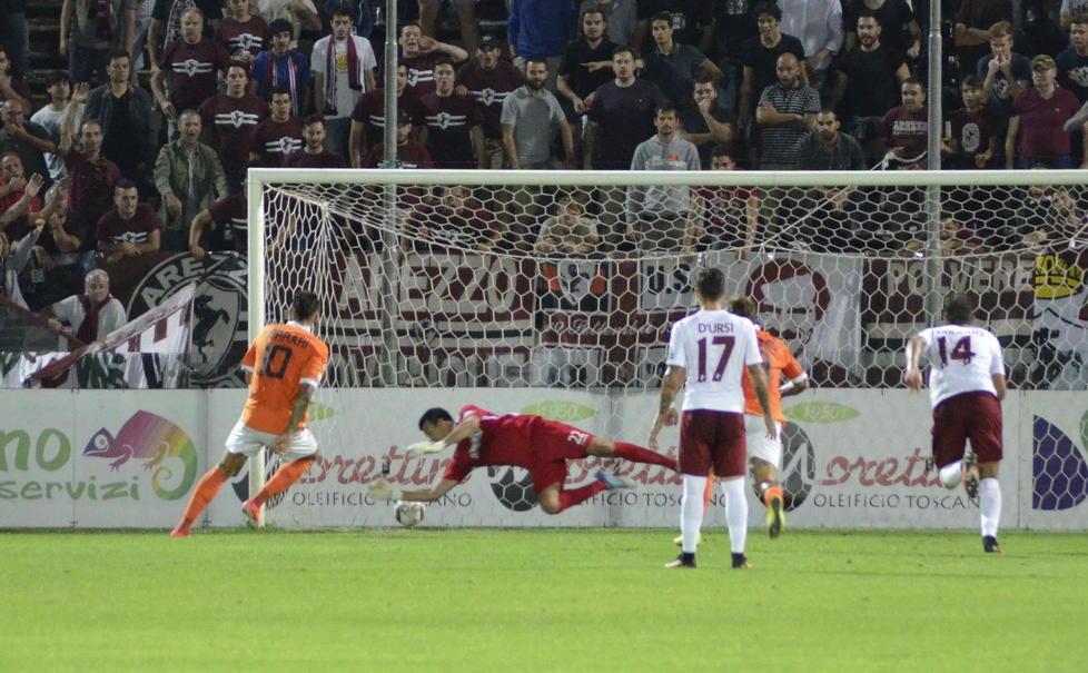 Il gol vittoria di Ferrari ad Arezzo