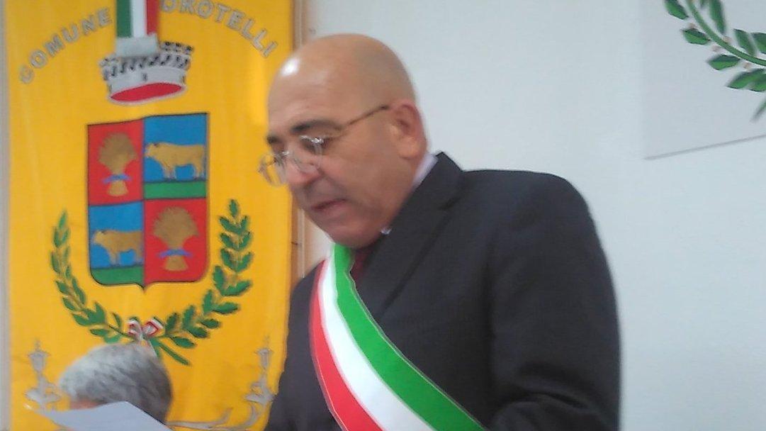 Il sindaco dopo le analisi: «Acqua di nuovo potabile»