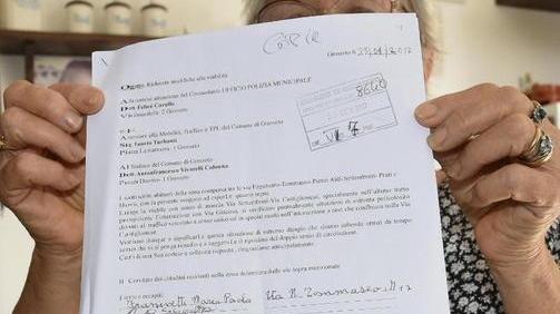 «Aiuto, auto contromano lungo via Settembrini»