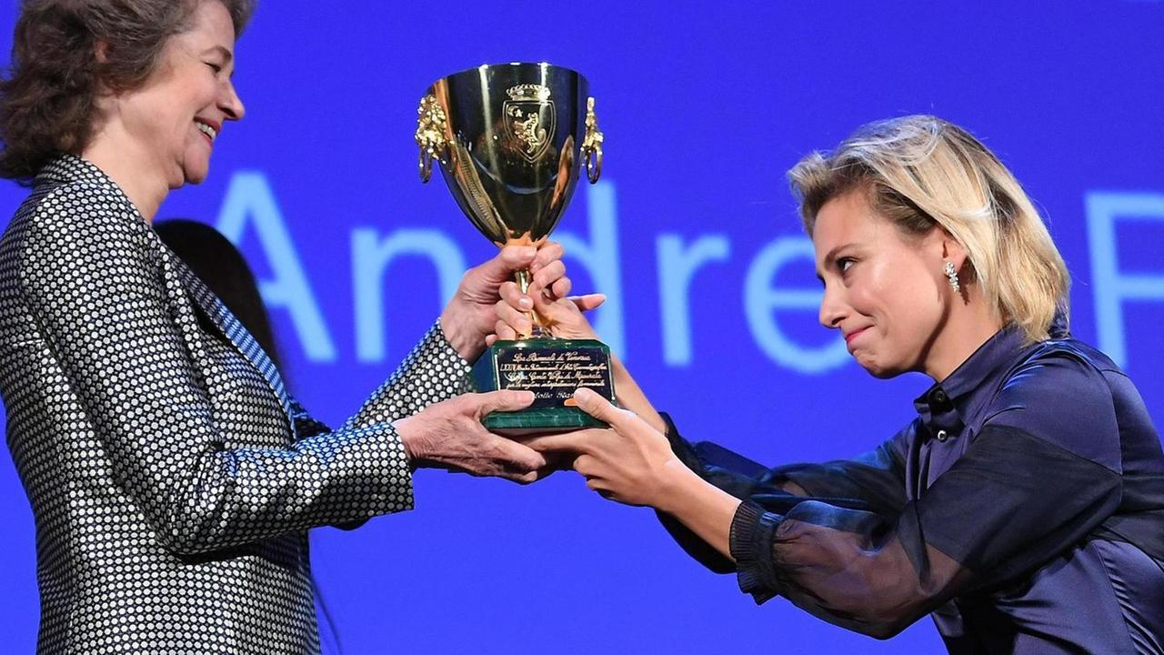 Del Toro e Rampling Lacrime a Venezia
