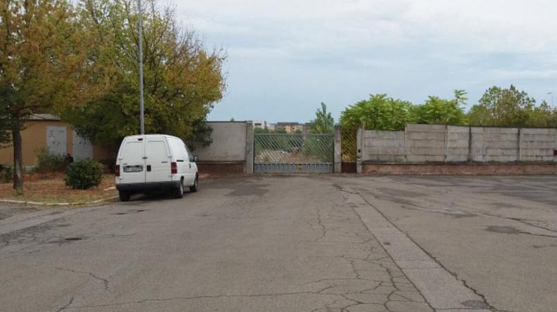 In via Cavazza il problema sono le buche