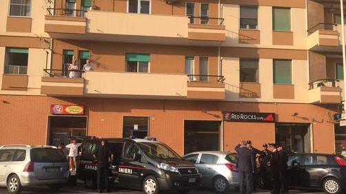 Donna uccisa a Cagliari, i due arrestati non parlano