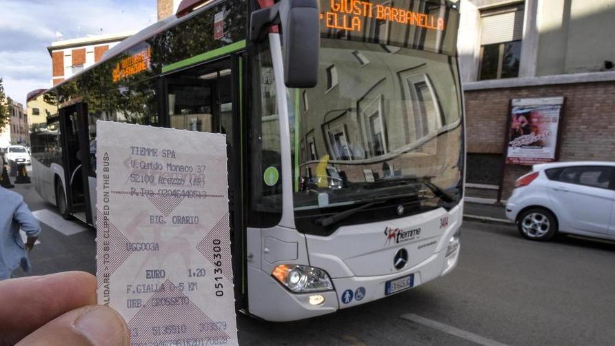 Per un biglietto del bus il parcheggio è gratuito