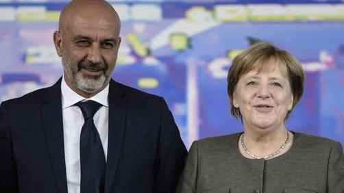 Sindaco incontra Merkel a Berlino