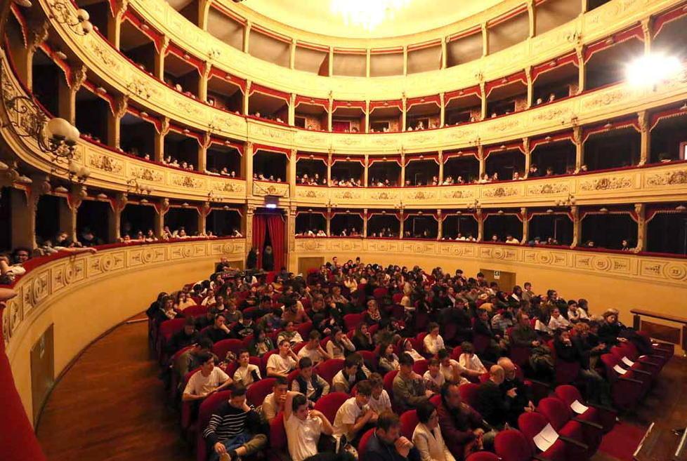 Parte la campagna abbonamenti al teatro Guglielmi