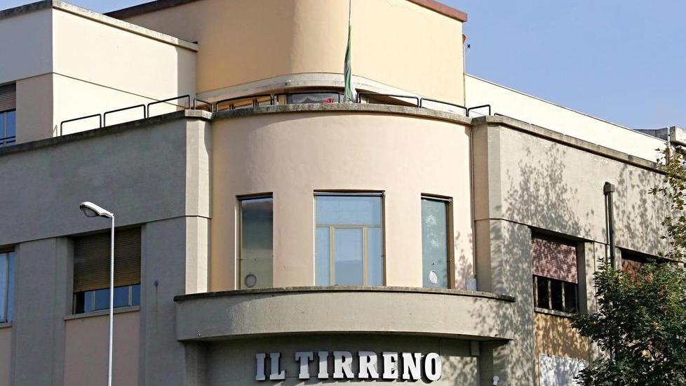 Bandiera a mezz’asta al Tirreno