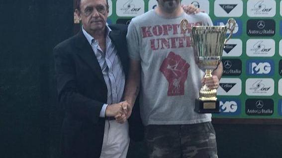 Le volée di Teresa e Giulio sopra il net del Tennis Club