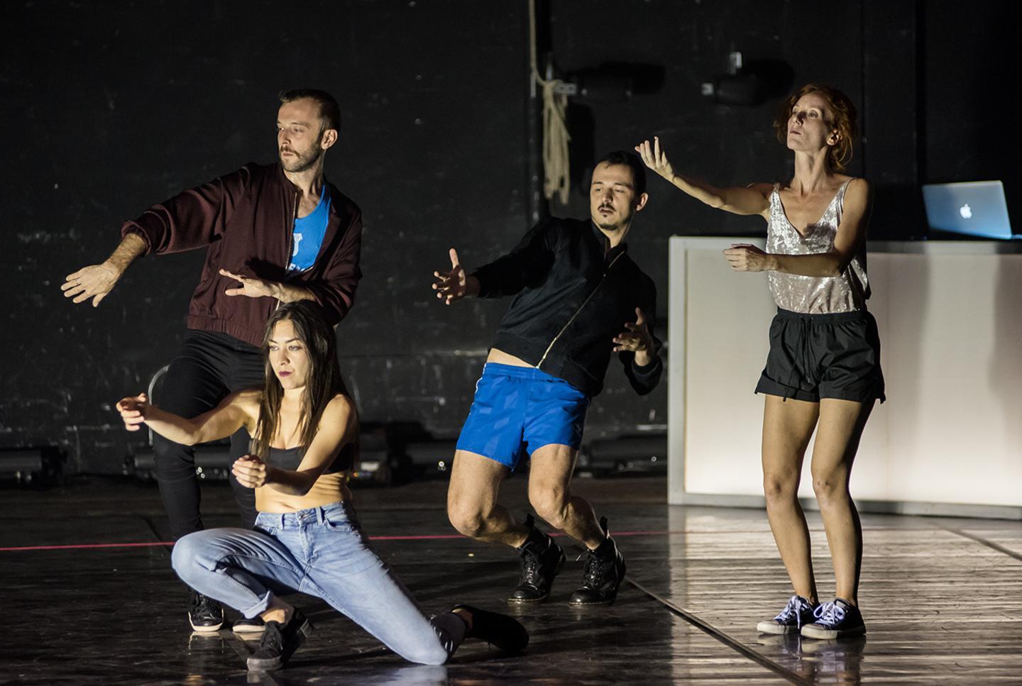 Con “Present continuous” dentro l’universo disco