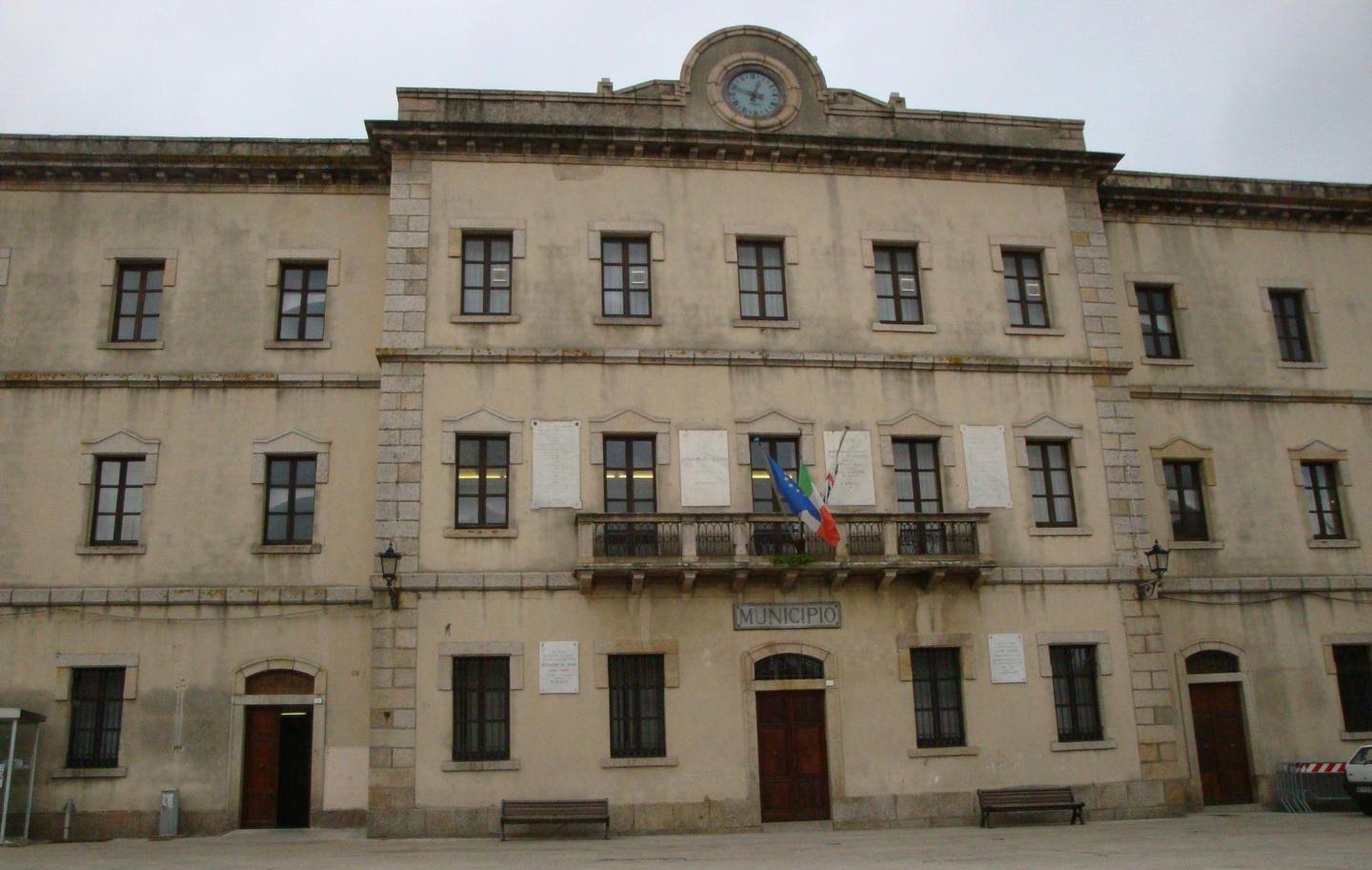 Parte una petizione: reintegrate l’assessore 