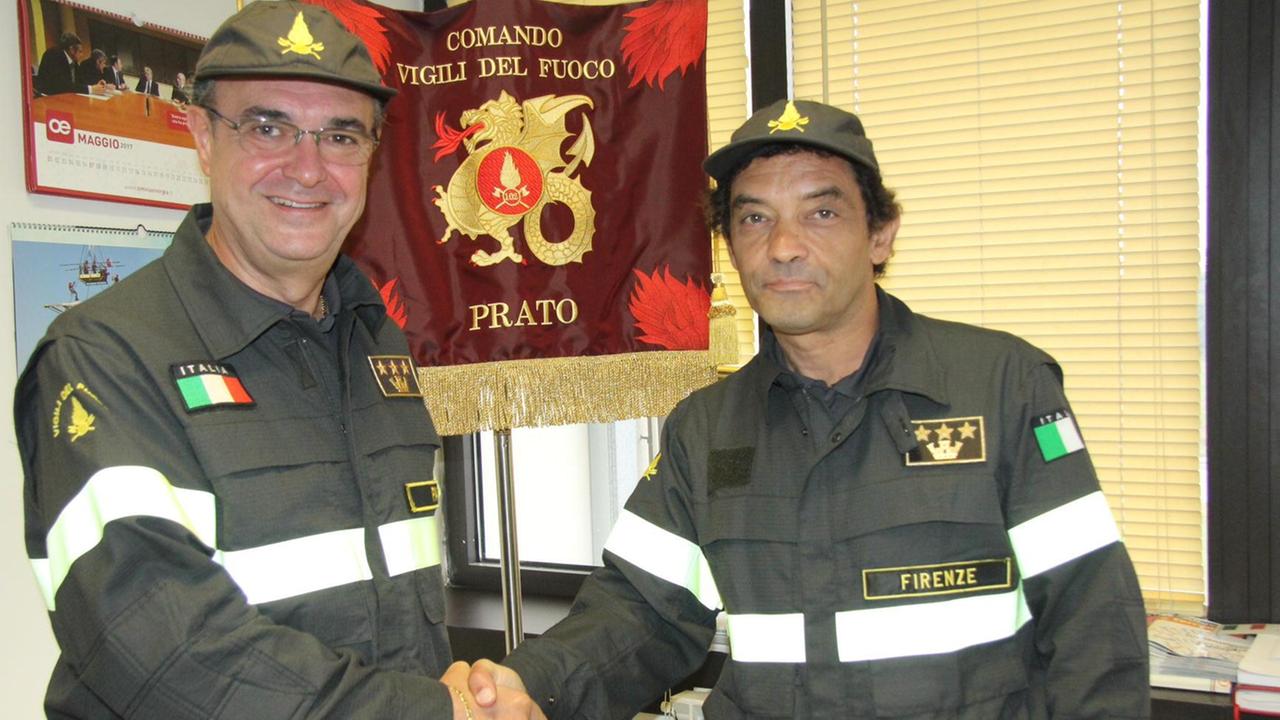Il comandante uscente Luigi Gentiluomo insieme a Francesco Materazzi (foto Batavia)