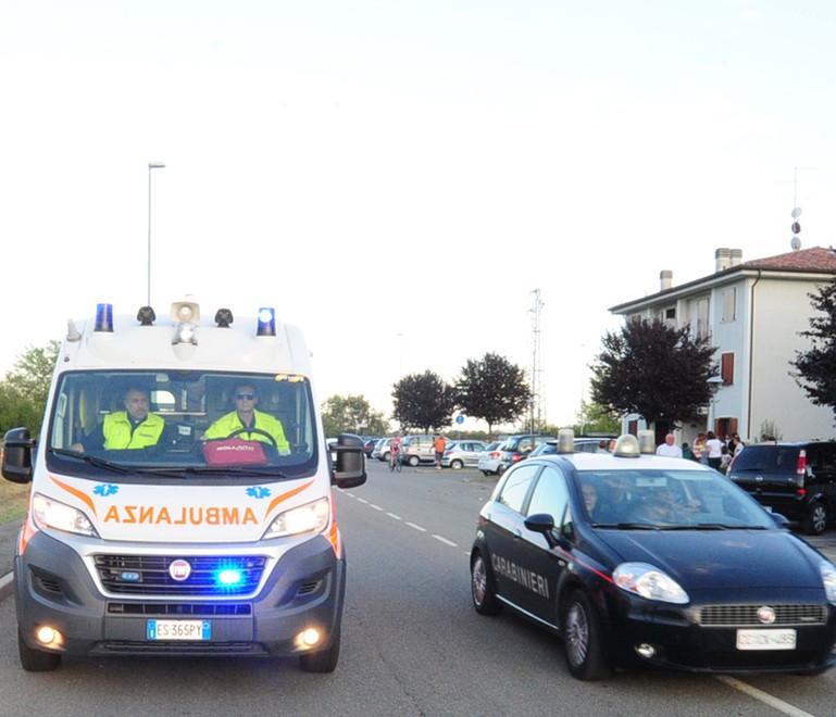 S. Cesario. Bimba cade dalla finestra. Volo di tre metri: è salva 