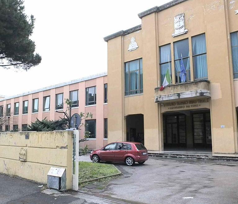 Prima campanella, lavori e manutenzioni alle scuole superiori 