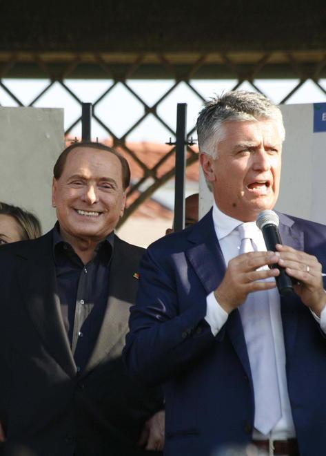 La Lega lo attacca: deleterio il suo personalismo