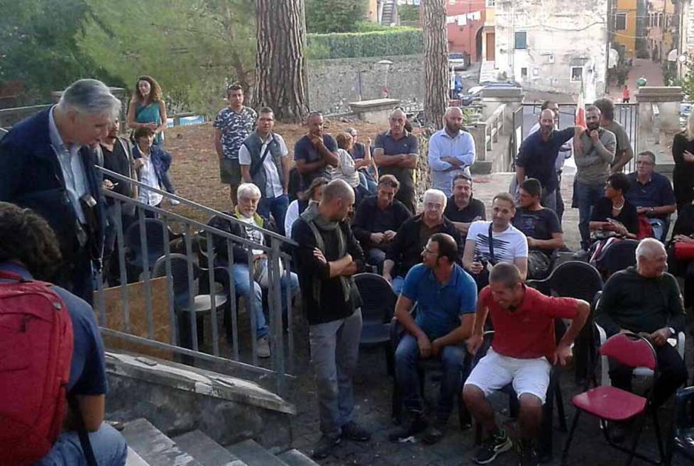 Intervento in consiglio e maxi manifestazione