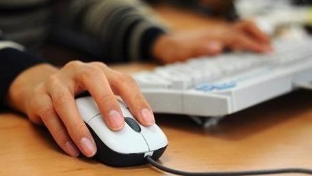 Diffamazione via Facebook contro la Polizia: denunciato
